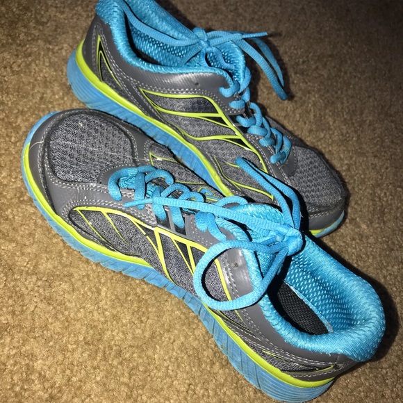 fila running shoes blue